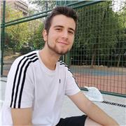 Soy un chico educado y divertido que puede impartir clases de matemáticas a cualquier nivel hasta Bachillerato